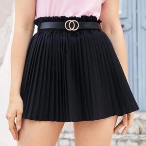 NWOT SHEIN Mulvari Paper Bag
Waist Belted Pleated Skirt